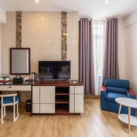 The Palms Hotel By Hmg Phan Thiet Exteriör bild