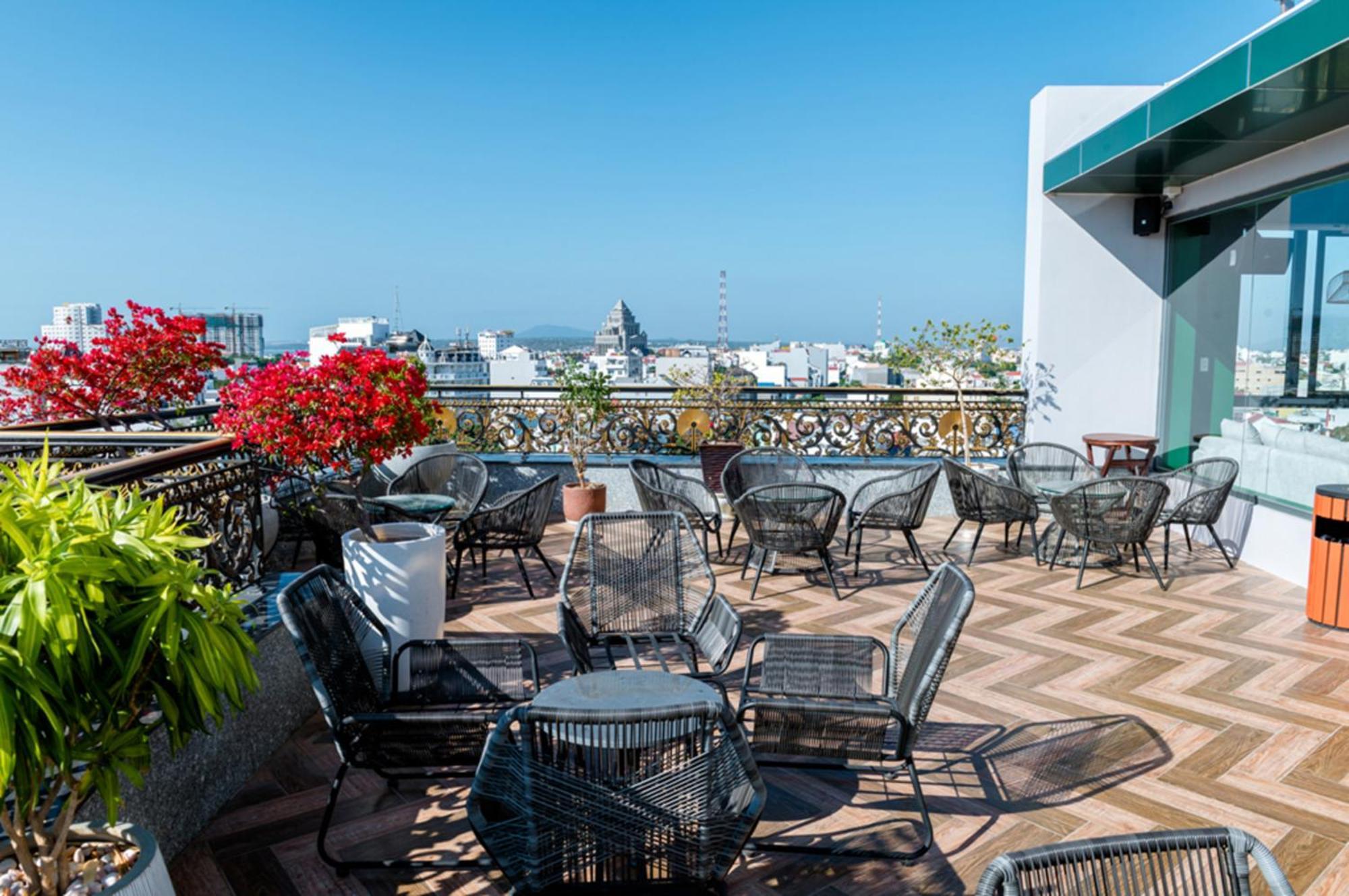 The Palms Hotel By Hmg Phan Thiet Exteriör bild